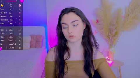 Dina online show from 04-17-26, 08:34