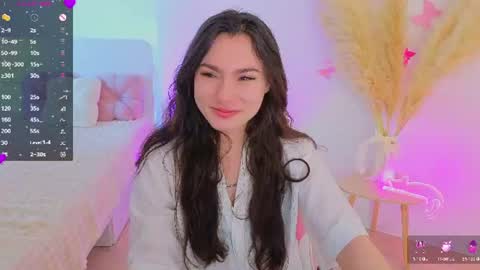 Snapshot of medina_andress chatting on 06-14-26, 04:42 Dina online show from 06-14-26, 04:42