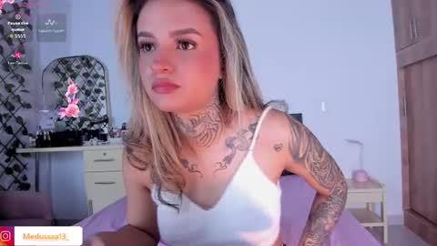 Snapshot of medussa13 chatting on 07-15-26, 01:05 medussa13 online show from 07-15-26, 01:05