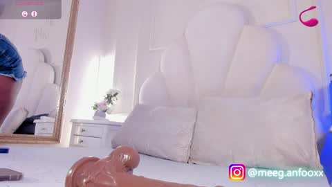 meeganfoox online show from 04-02-26, 03:37