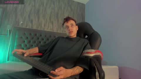 M E G A N online show from 01-26-25, 06:27