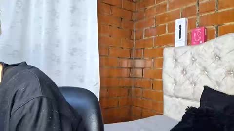 Megan and sophi online show from 05-23-26, 12:27