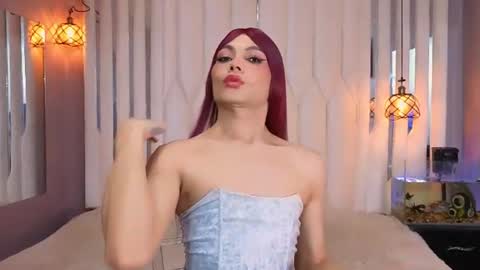 Snapshot of megan_do_santos chatting on 07-18-26, 07:50 megan do santos online show from 07-18-26, 07:50