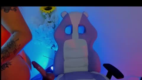 Megan online show from 04-10-26, 05:23