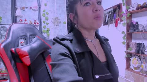 megan grace 20 online show from 12-25-24, 12:05