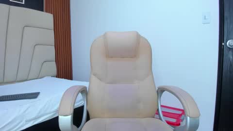 Snapshot of megan_hally chatting on 02-07-26, 03:32 Megan online show from 02-07-26, 03:32