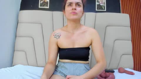 Snapshot of megan_hally chatting on 03-10-26, 11:15 Megan online show from 03-10-26, 11:15