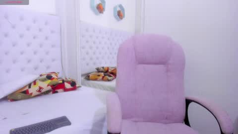 Snapshot of megan_hally chatting on 04-06-26, 10:54 Megan online show from 04-06-26, 10:54