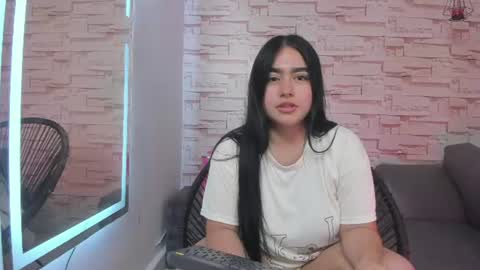 megan_jenner18_ online show from 07-12-26, 03:41