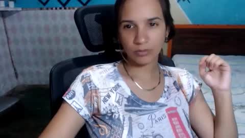 Snapshot of megan_little_ chatting on 05-27-26, 12:40 amanda online show from 05-27-26, 12:40