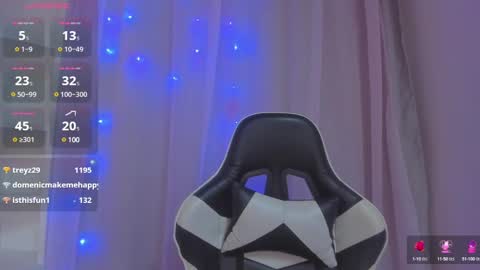 Snapshot of megan_west62 chatting on 12-30-24, 01:48 Jazmin online show from 12-30-24, 01:48