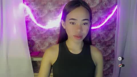Snapshot of megan_younng chatting on 03-18-26, 01:36 MEGAN online show from 03-18-26, 01:36