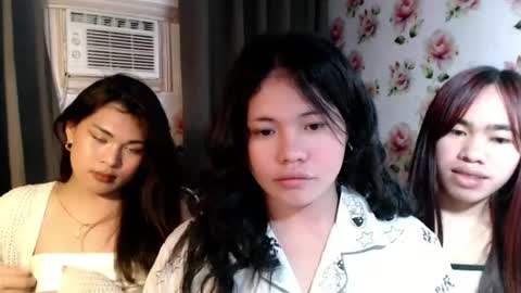 Snapshot of megan_younng chatting on 07-14-26, 02:01 MEGAN online show from 07-14-26, 02:01