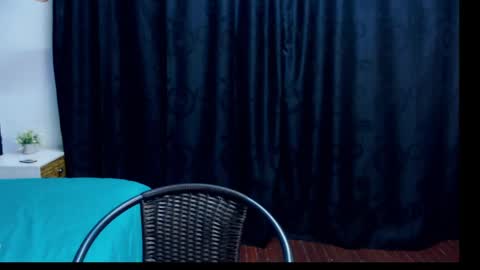 M E G A N   online show from 02-09-25, 07:41