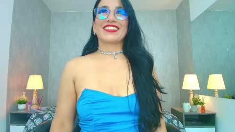Snapshot of megandiamont_fg chatting on 06-02-26, 09:06 Megan online show from 06-02-26, 09:06