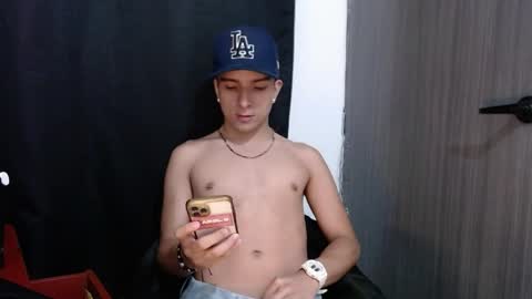 Snapshot of meganfoxvip chatting on 04-08-26, 12:32 Megan online show from 04-08-26, 12:32