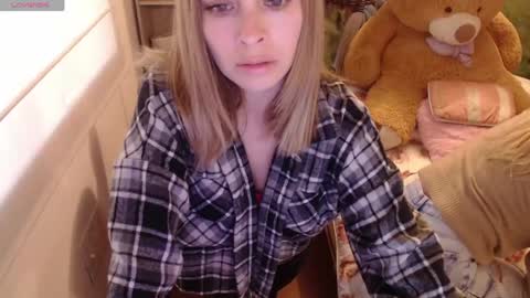 Snapshot of meganlk chatting on 04-27-26, 11:08 MEGAN online show from 04-27-26, 11:08
