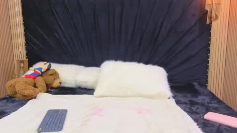 Megan online show from 04-25-26, 03:20