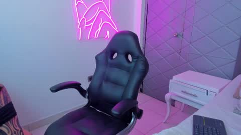 Megan Presley online show from 04-06-26, 04:46