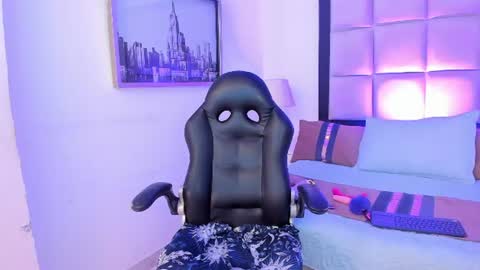 Snapshot of meganpresleyy chatting on 06-19-26, 03:16 Megan Presley online show from 06-19-26, 03:16