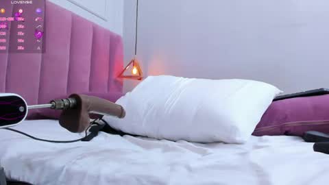 Megan  online show from 05-16-26, 07:34