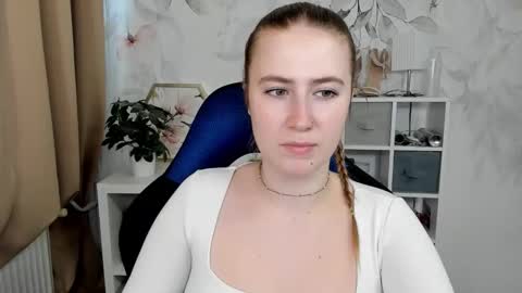 Megan online show from 06-11-26, 11:41