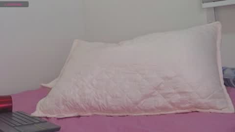 Snapshot of meghan_taylor__ chatting on 07-10-26, 01:10 Meghan online show from 07-10-26, 01:10