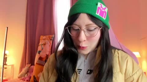 Mei  online show from 10-29-25, 08:43