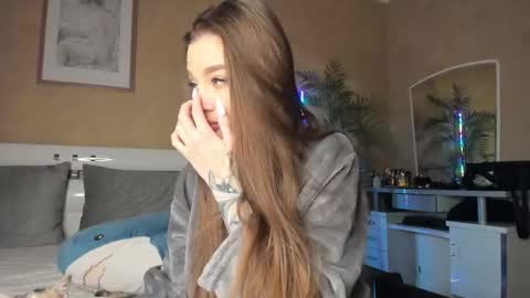  Start every day 2000 - 700 online show from 02-21-26, 06:42