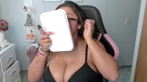 Melaany  online show from 07-19-26, 11:08