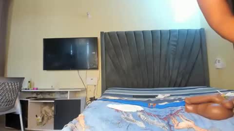 melania76 online show from 05-24-26, 09:47