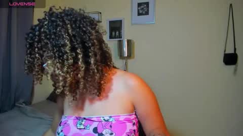 Snapshot of melaniacosta chatting on 04-23-26, 10:56 melani online show from 04-23-26, 10:56