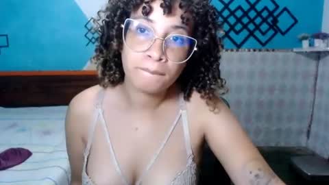 Snapshot of melaniacosta chatting on 07-14-26, 11:21 melani online show from 07-14-26, 11:21
