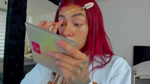 Melanie roux  online show from 04-14-26, 12:44