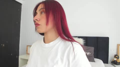 Melanie roux  online show from 07-24-26, 12:58