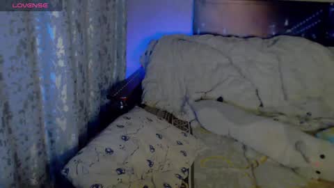 Snapshot of melaniemoor chatting on 12-20-24, 01:47 Melanie Milena online show from 12-20-24, 01:47