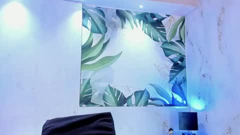 Melanie Roux online show from 04-16-26, 09:39