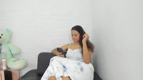 Snapshot of melannie_roses chatting on 07-09-26, 07:18 melannie roses online show from 07-09-26, 07:18