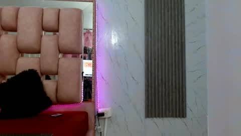 Snapshot of melanysommers chatting on 02-19-26, 11:12 MelanySommers online show from 02-19-26, 11:12