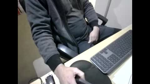 melbguy_075 online show from 05-15-26, 10:00