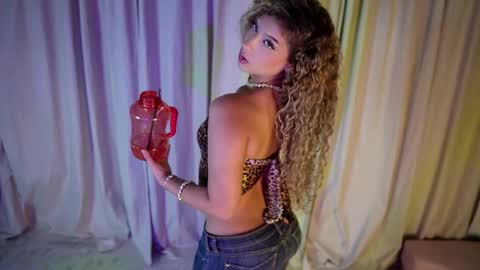 MelinaSmith  online show from 05-19-26, 01:56