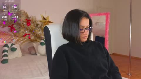 Victoria online show from 01-04-25, 01:21