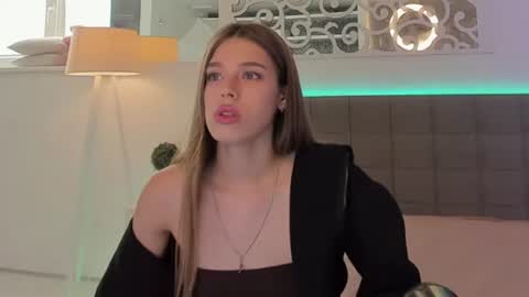Snapshot of melissacrayzy chatting on 06-15-26, 05:31 MelissaCrayzy online show from 06-15-26, 05:31
