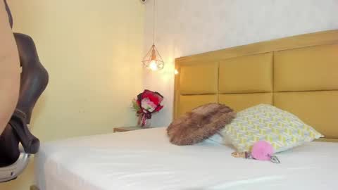    online show from 04-11-26, 07:51