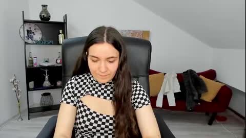 Snapshot of melissawiliam chatting on 05-19-26, 11:05 melissawiliam online show from 05-19-26, 11:05