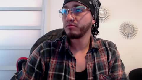 Snapshot of melkkor chatting on 03-26-26, 05:18 Melkkor Independient Model online show from 03-26-26, 05:18