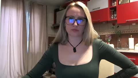 Melly online show from 03-05-26, 07:48