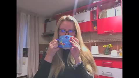 Melly online show from 04-02-26, 05:05