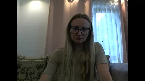 Melly online show from 06-06-26, 07:13