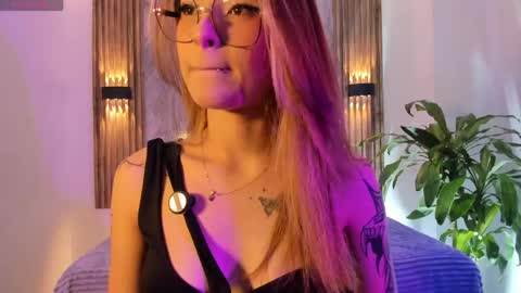 melodylanee online show from 05-09-26, 11:04